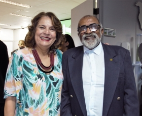 Reitora e pesquisadores da UnB recebem homenagem da Agência Espacial Brasileira. Foto: Beto Monteiro/Ascom UnB. 10/02/2023